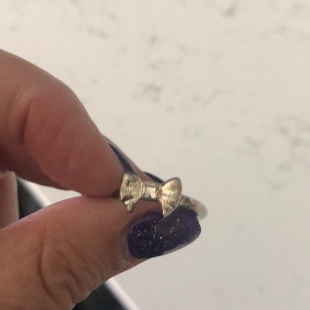 Pandora bow ring